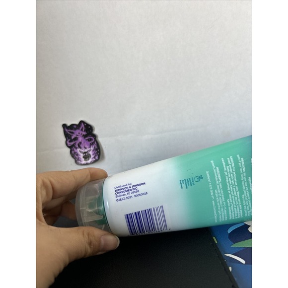 Clean & Clear Deep Action Cream Cleanser *Oil-Free 6.5 Oz - Picture 3 of 4